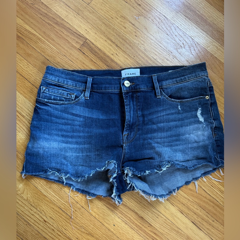 Frame Le Cutoff Denim Shorts